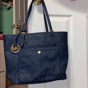 ALMOST NEW Michael Kors Tote Bag